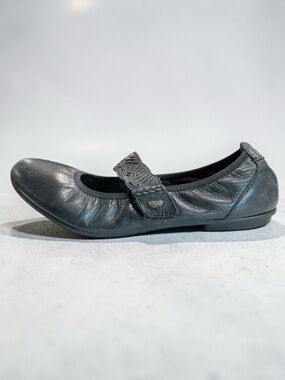 Earth Pilot Mary Jane Black Leather Ballet Flats Women’s Size 9.5B